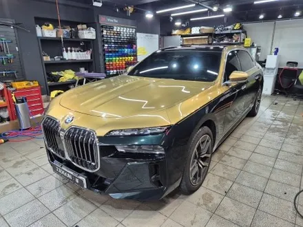 BMW 740 d 전체 랩핑 제거 후, 투톤 랩핑 시공 / 강남구 역삼동