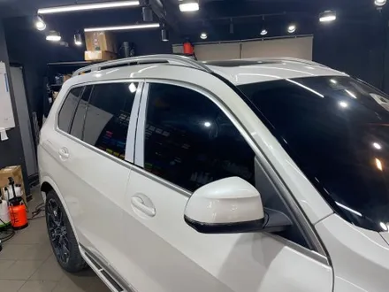 역삼동 자동차 드레스 업 전문, BMW X7 크롬 딜리트(크롬 죽이기) 부분 랩핑 시공 / 서초, 강남, 양재