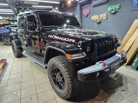 JEEP, 글래디에이터 루비콘 슈퍼 글로스 패더럴 그린 전체 랩핑 / 강남구 역삼동