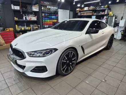 BMW 850 i 고광택 메탈릭 블랙 전체 랩핑 / 강남구 역삼동