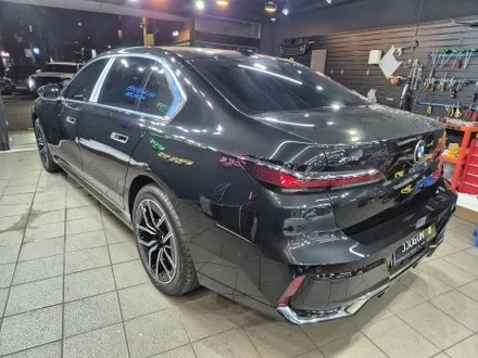 양재동 BMW 740 i 크롬 딜리트(크롬 죽이기) 부분 랩핑 / 강남구 역삼동