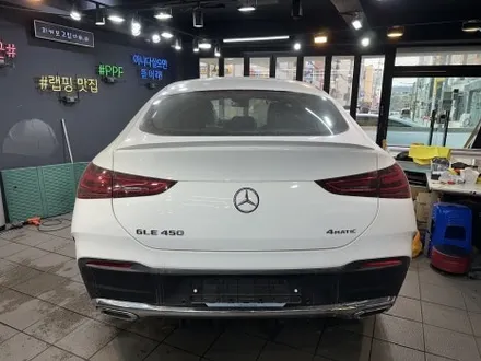 강남 양재동 자동차 랩핑, 메르세데스 벤츠 CLE 45 크롬 딜리트(크롬 죽이기) 부분 랩핑 / 강남구 역삼동