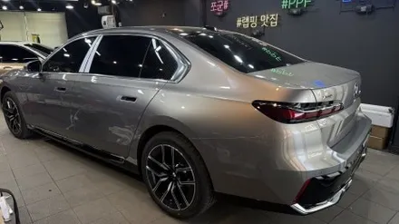 BMW 740i, 투톤 블랙 PPF, 라이트/엣지 PPF 서비스까지 챙겨가세요!! / 강남구 역삼동