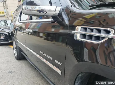 대형 SUV [ 캐딜락 에스컬레이드 ESV 플래티넘 ] : 에이버리 슈프림 유광 블랙 전체 랩핑 시공 강남 양재동 랩핑 PPF 전문샵 / 서초, 강남, 양재