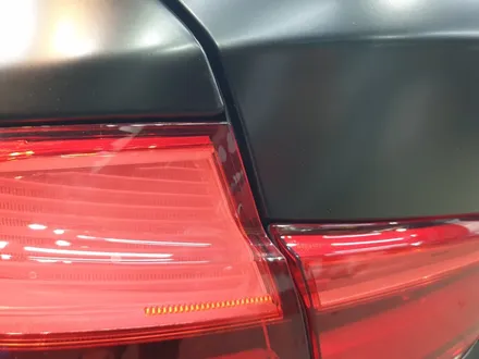 매력이 넘쳐서 담을 수가 없는, BMW 320 i 사틴 블랙 전체 및 루프 스킨 유광 블랙 랩핑 / 서초, 강남, 양재