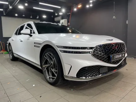 제네시스 G90, Avery Satin White(에이버리 사틴 화이트) 전체 랩핑 강남 양재동 자동차 드레스 업 전문 쪼군샵 / 서초, 강남, 양재