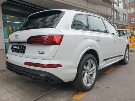 드레스 업 효과로 스포티한 연출 가능한, 아우디 Q7 크롬 딜리트(크롬 죽이기) 부분 랩핑 / 강남구 역삼동
