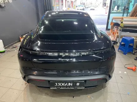 완벽한 비주얼, 매력적인 시공 포르쉐 타이칸 4S 전체 무광 PPF, / 서초, 강남, 양재
