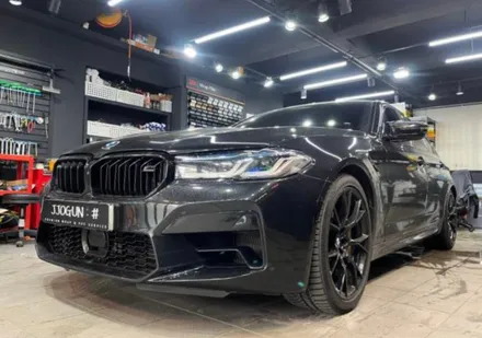영롱한 컬러 변화를 가질 수 있는 BMW M5 전체 무광 PPF / 서초, 강남, 양재