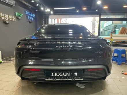 완벽한 비주얼, 매력적인 시공 포르쉐 타이칸 4S 전체 무광 PPF, / 서초, 강남, 양재