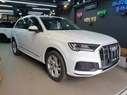 드레스 업 효과로 스포티한 연출 가능한, 아우디 Q7 크롬 딜리트(크롬 죽이기) 부분 랩핑 / 강남구 역삼동