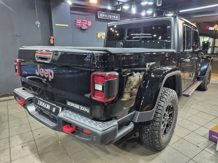 JEEP, 글래디에이터 루비콘 슈퍼 글로스 패더럴 그린 전체 랩핑 / 강남구 역삼동