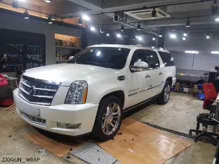 대형 SUV [ 캐딜락 에스컬레이드 ESV 플래티넘 ] : 에이버리 슈프림 유광 블랙 전체 랩핑 시공 강남 양재동 랩핑 PPF 전문샵 / 서초, 강남, 양재