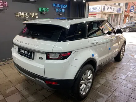 레인지로버 이보크 루프 스킨 및 사이드미러 상단 랩핑으로 투톤 연출 가능 / 서초, 강남, 양재
