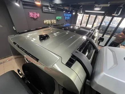 시공 전후 차이를 딱! 알려주는 랜드로버 디펜더 판게아 그린, 루프 스킨 부분 랩핑 / 서초, 강남, 양재