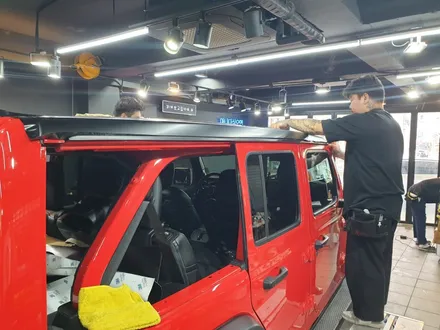 JEEP, 랭글러 루비콘 파워탑을 하드탑 처럼 연출해 보기!! 사틴 블랙 부분 랩핑 / 서초, 강남, 양재