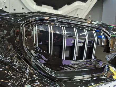 BMW 5시리즈 그릴 부분 랩핑 시공 / 강남구 역삼동