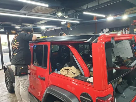 JEEP, 랭글러 루비콘 파워탑을 하드탑 처럼 연출해 보기!! 사틴 블랙 부분 랩핑 / 서초, 강남, 양재