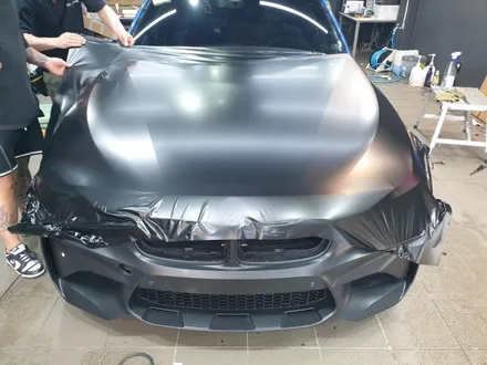 매력이 넘쳐서 담을 수가 없는, BMW 320 i 사틴 블랙 전체 및 루프 스킨 유광 블랙 랩핑 / 서초, 강남, 양재