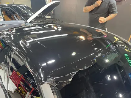 BMW 530e 루프 스킨 및 실내 카본 랩핑 시공 / 서초, 강남, 양재