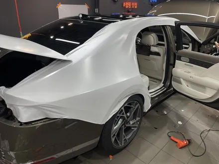 제네시스 G90, Avery Satin White(에이버리 사틴 화이트) 전체 랩핑 강남 양재동 자동차 드레스 업 전문 쪼군샵 / 서초, 강남, 양재
