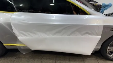 벤틀리 컨티넨탈 GT, 서울 강남 서초 양재동 자동차 랩핑 제거 및 고광택 화이트 펄 전체 랩핑 재시공 / 강남구 역삼동