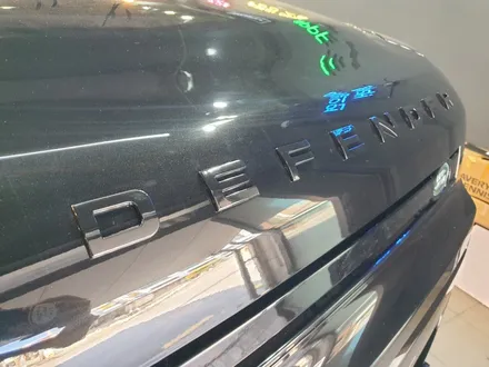 랜드로버 디펜더 레터링 및 그릴 바 유광 블랙 교체 / 서초, 강남, 양재