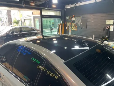 BMW 530e 루프 스킨 및 실내 카본 랩핑 시공 / 서초, 강남, 양재