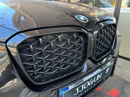 스포티한 BMW X4, 무광 실버 그릴 랩핑, 일명 크롬 딜리트(크롬 죽이기) 부분 랩핑 / 서초, 강남, 양재