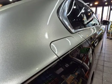 BMW 740 i 글로시 메탈릭 리퀴드 실버 듀오톤(투톤)랩핑 / 강남구 역삼동