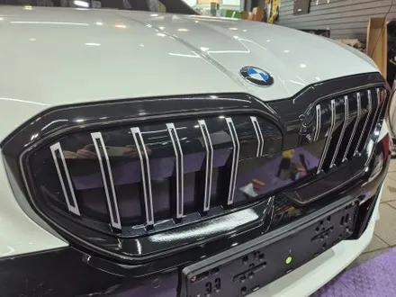 BMW 5시리즈, 그릴 크롬 딜리트(크롬 죽이기) 부분 랩핑 2대 동시 작업 진행 후기 / 강남구 역삼동