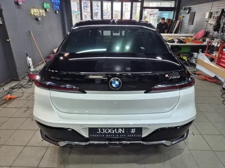 화이트 앤 블랙, 순정처럼 듀오톤(투톤) 블랙 PPF 시공, BMW 740 i / 강남구 역삼동