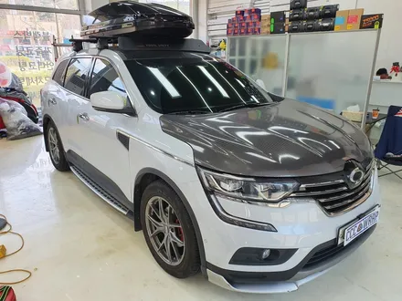 [씨씨씨랩핑] 르노삼성 qm6 뒤휀더(뒤팬더) 3M 2080 유광블랙 부분 자동차 랩핑 시공  (남양주,양주,구리,의정부) / 구리시 사노동