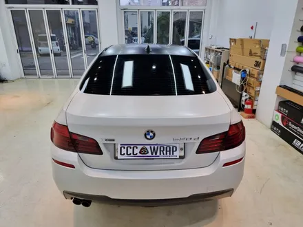 [씨씨씨랩핑] BMW 5시리즈 f10 520d 카본 루프스킨 제거후 사틴블랙 재시공남양주.구리.하남.양주.의정부.서울.강북 랩핑전문점 / 구리시 사노동