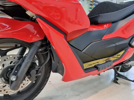 [씨씨씨랩핑] 혼다(HONDA) PCX 스쿠터 전체랩핑 에이버리 카디날 레드 시공 / 구리시 사노동
