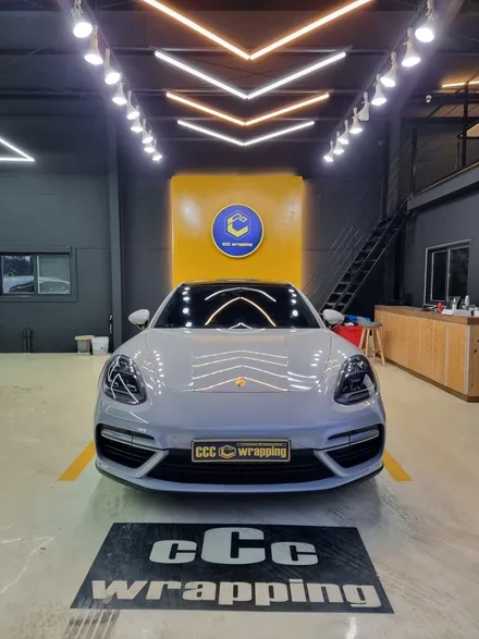 [씨씨씨랩핑] 포르쉐 파나메라(Panamera 4  Porsche)  고광택 크레용 그레이 색상 전체랩핑 / 구리시 사노동