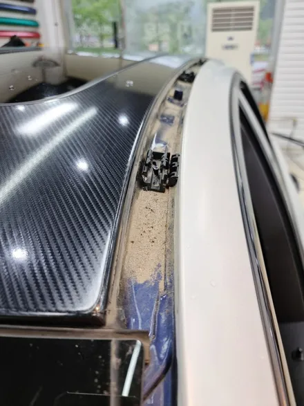 [씨씨씨랩핑] BMW 5시리즈 f10 520d 카본 루프스킨 제거후 사틴블랙 재시공남양주.구리.하남.양주.의정부.서울.강북 랩핑전문점 / 구리시 사노동