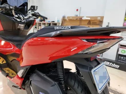 [씨씨씨랩핑] 혼다(HONDA) PCX 스쿠터 전체랩핑 에이버리 카디날 레드 시공 / 구리시 사노동