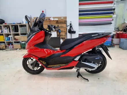 [씨씨씨랩핑] 혼다(HONDA) PCX 스쿠터 전체랩핑 에이버리 카디날 레드 시공 / 구리시 사노동
