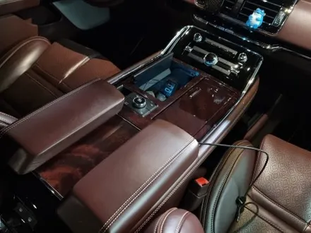 [씨씨씨랩핑] 링컨 네비게이터(LINCOLN NAVIGATOR) 우드실내  하이그로시 블랙 실내랩핑 / 구리시 사노동