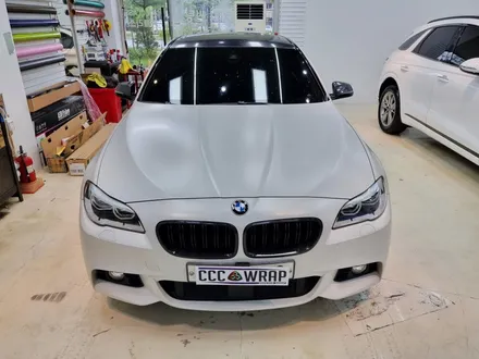 [씨씨씨랩핑] BMW 5시리즈 f10 520d 카본 루프스킨 제거후 사틴블랙 재시공남양주.구리.하남.양주.의정부.서울.강북 랩핑전문점 / 구리시 사노동