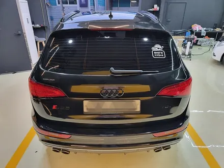 아우디(audi)Sq5 전체크롬죽이기 루프렉.윈도우몰딩 시공 3M2080 유광블랙 / 구리시 사노동