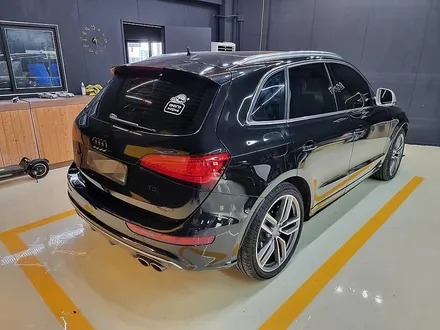 아우디(audi)Sq5 전체크롬죽이기 루프렉.윈도우몰딩 시공 3M2080 유광블랙 / 구리시 사노동