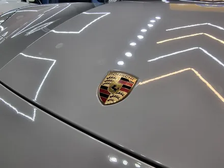 [씨씨씨랩핑] 포르쉐 파나메라(Panamera 4  Porsche)  고광택 크레용 그레이 색상 전체랩핑 / 구리시 사노동
