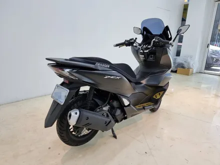 [씨씨씨랩핑] 혼다(HONDA) PCX 스쿠터 전체랩핑 에이버리 카디날 레드 시공 / 구리시 사노동