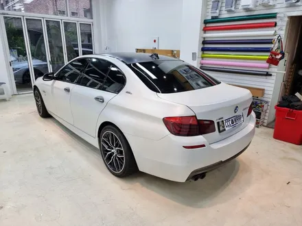 [씨씨씨랩핑] BMW 5시리즈 f10 520d 카본 루프스킨 제거후 사틴블랙 재시공남양주.구리.하남.양주.의정부.서울.강북 랩핑전문점 / 구리시 사노동