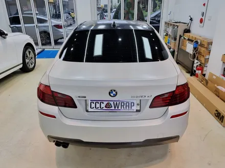 [씨씨씨랩핑] BMW 5시리즈 f10 520d 카본 루프스킨 제거후 사틴블랙 재시공남양주.구리.하남.양주.의정부.서울.강북 랩핑전문점 / 구리시 사노동