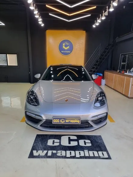 [씨씨씨랩핑] 포르쉐 파나메라(Panamera 4  Porsche)  고광택 크레용 그레이 색상 전체랩핑 / 구리시 사노동