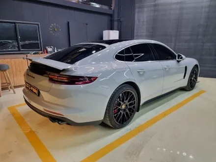 [씨씨씨랩핑] 포르쉐 파나메라(Panamera 4  Porsche)  고광택 크레용 그레이 색상 전체랩핑 / 구리시 사노동