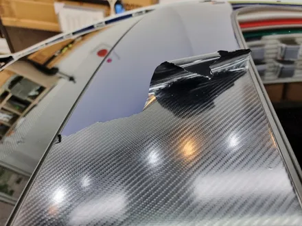 [씨씨씨랩핑] BMW 5시리즈 f10 520d 카본 루프스킨 제거후 사틴블랙 재시공남양주.구리.하남.양주.의정부.서울.강북 랩핑전문점 / 구리시 사노동